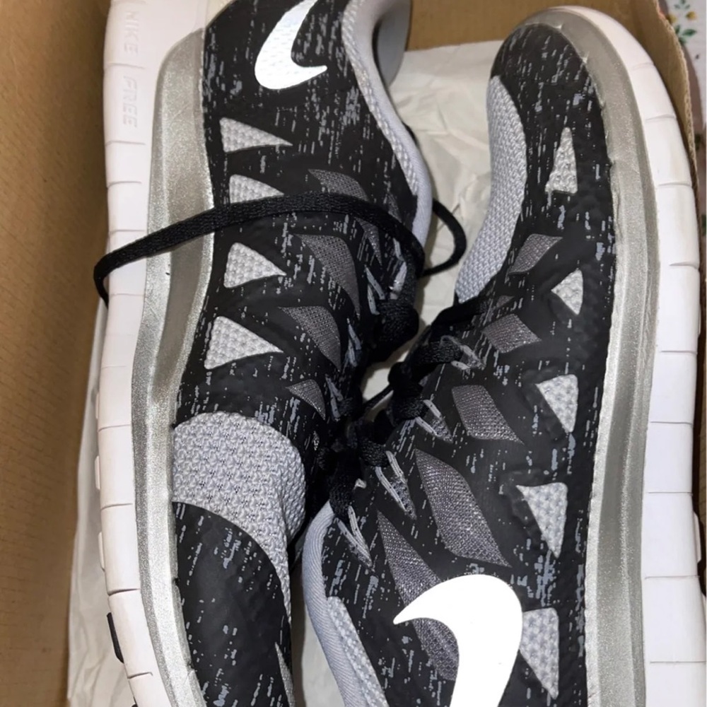 Womens Nike free 5.0